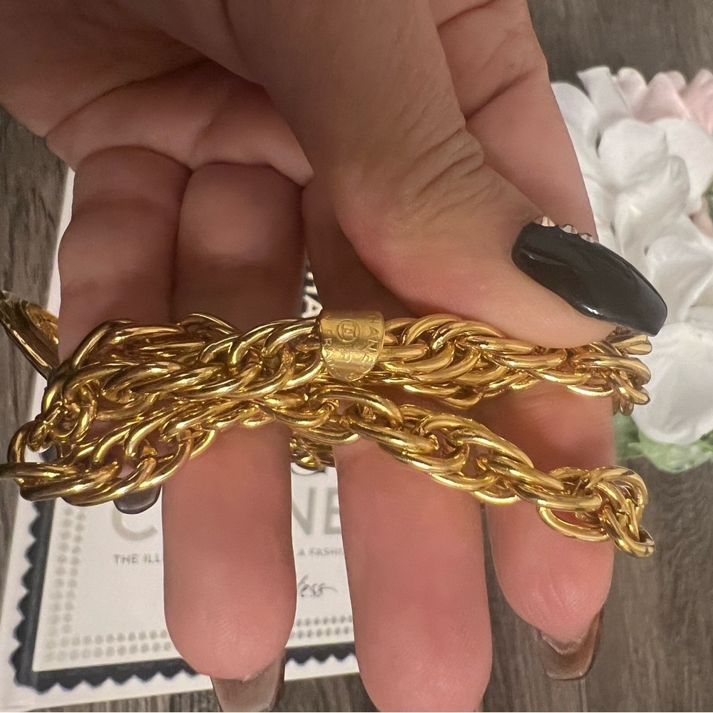 CHANEL Vintage Gold CC Multistrand Bracelet - Picture 6 of 7